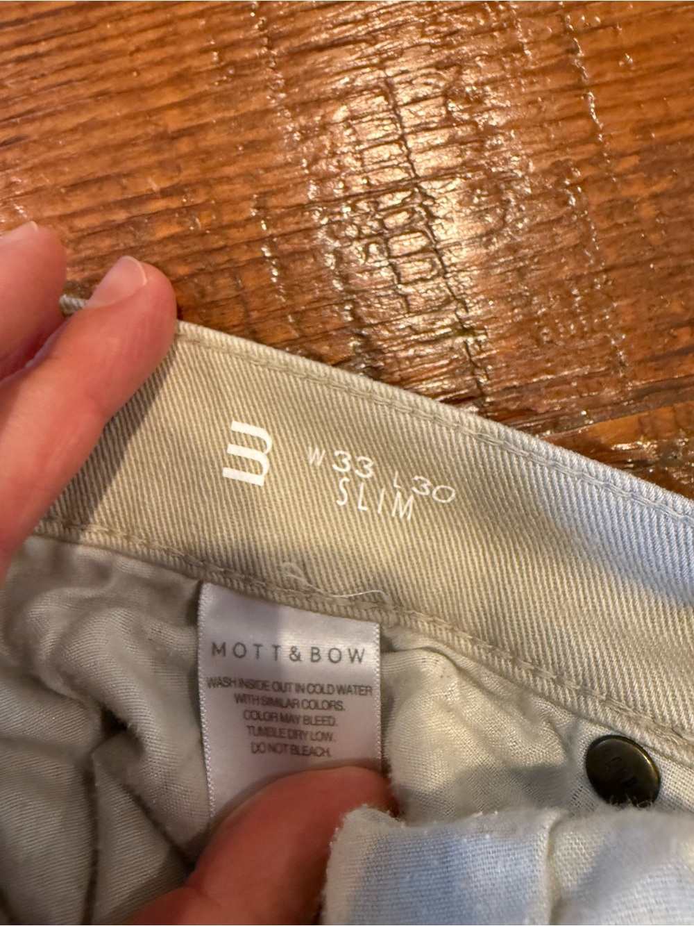 Mott & Bow Men's Slim Chinos in Light Gray